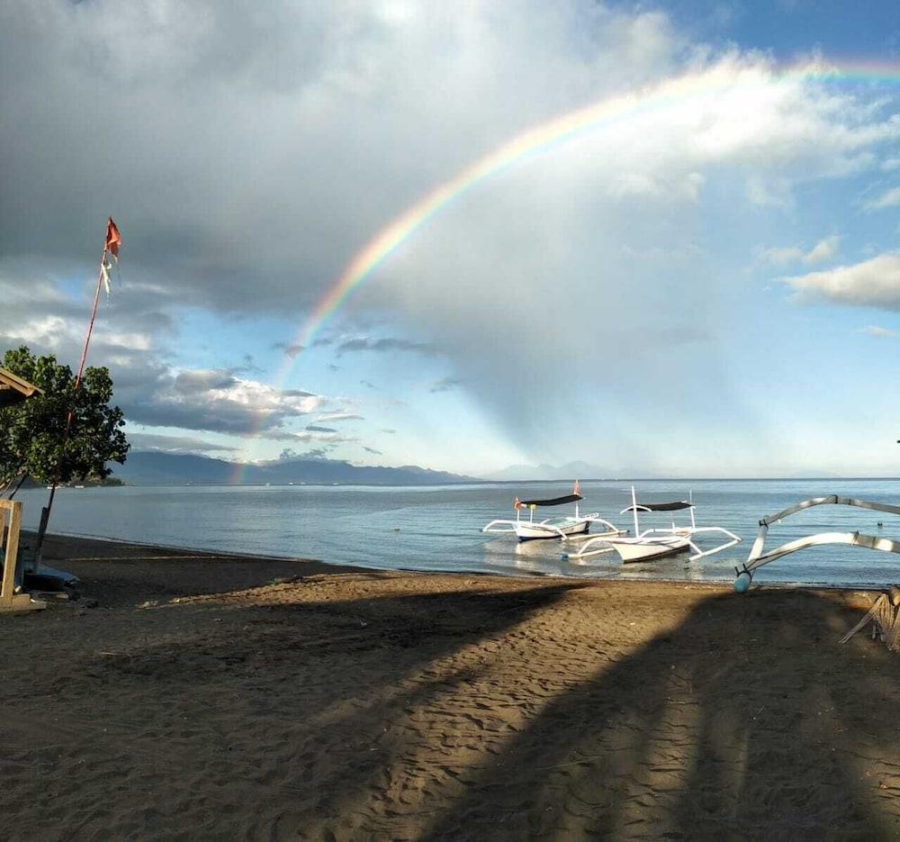 Bali Taman Beach Resort & Spa Lovina Buleleng Exterior foto