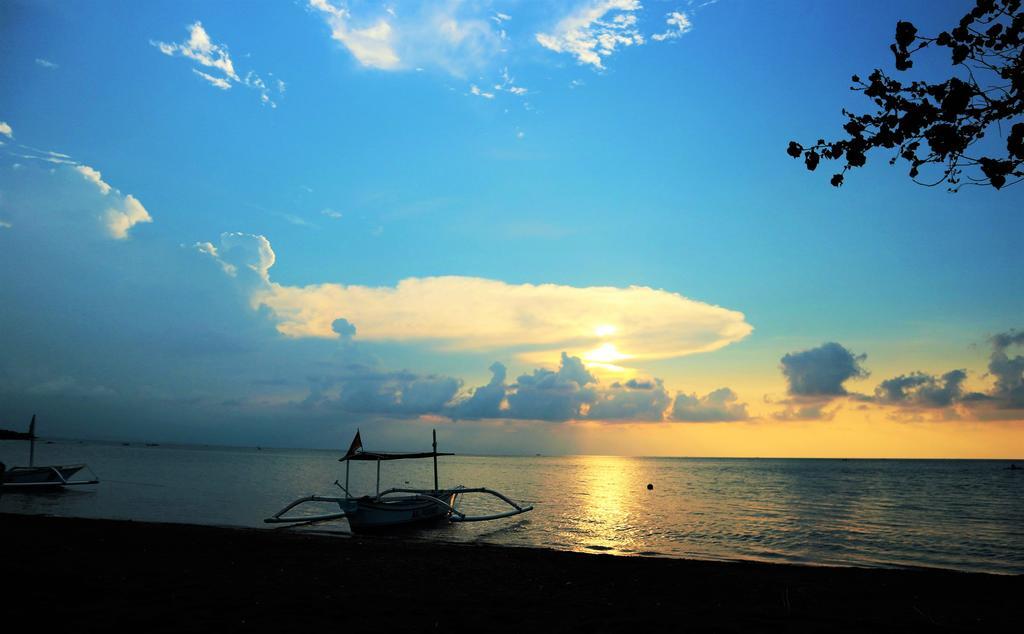 Bali Taman Beach Resort & Spa Lovina Buleleng Exterior foto